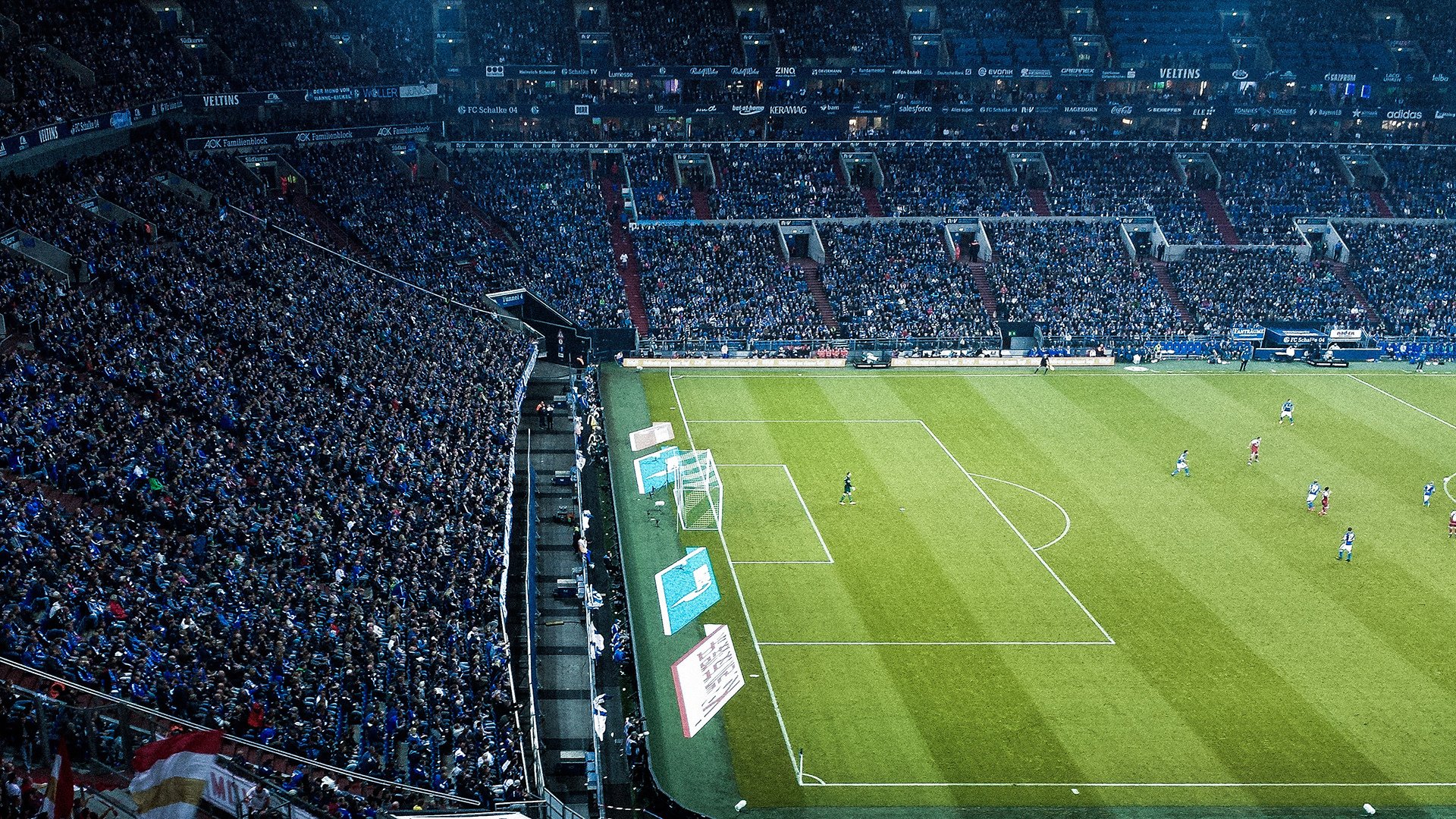 “战术深度：不同球队的核心战术揭秘”，球队战术怎么设置