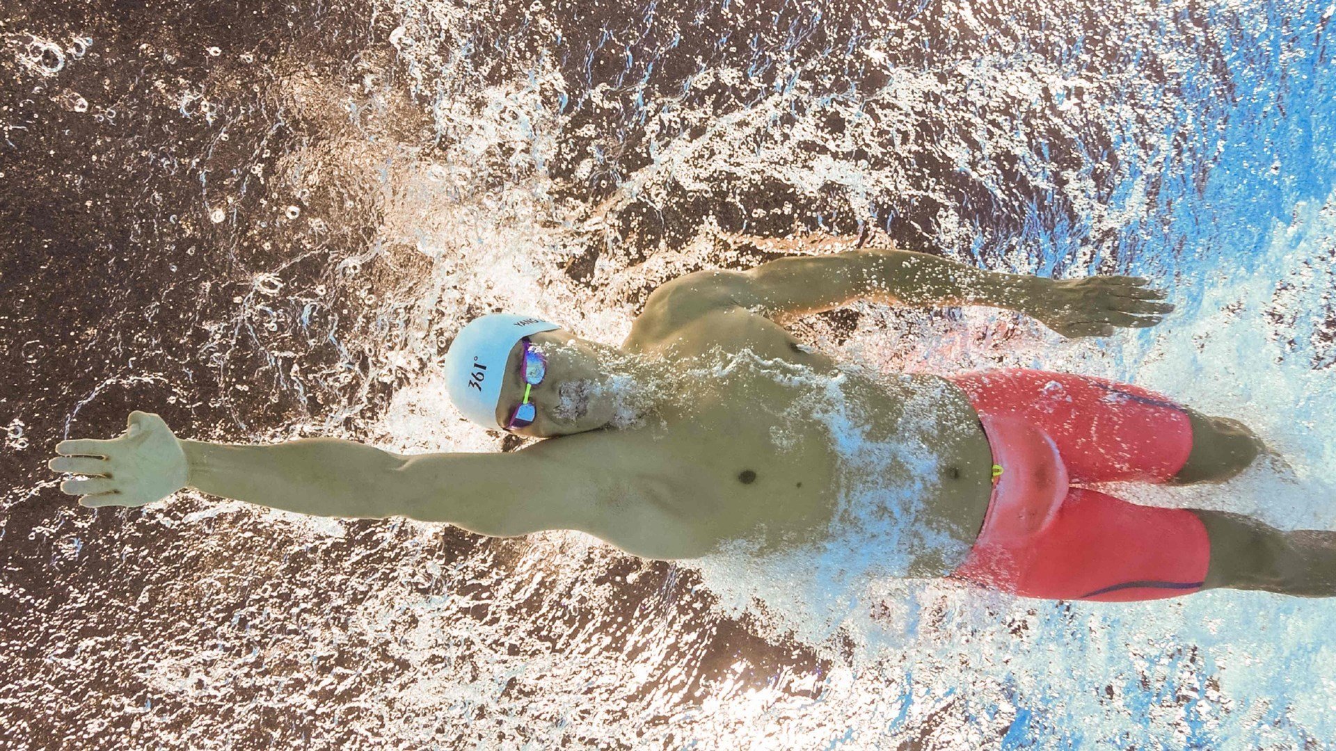 “青训装备升级，打造一流青少年足球训练环境”，青少年足球培养